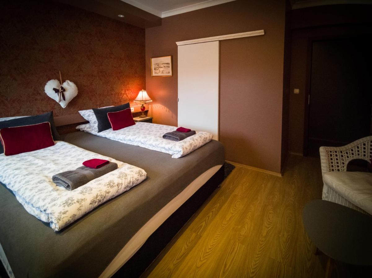 فندق Nupan Deluxe كيفلافيك المظهر الخارجي الصورة